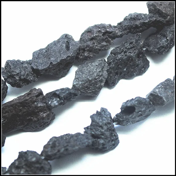 1 string 26pcs čierneho lávového kameňa nepravidelného lode láva čipy veľkosť 10-15 mm prírody klenot kameň príslušenstvo