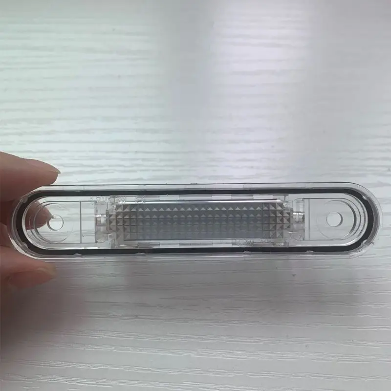 2 Ks Bielej LED špz Svetlo vhodné pre W124 W201/202 Modely