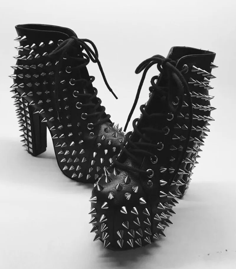 2019 Módne Originálne Kožené Ženy Čierne Členkové Topánky Na Platforme Spike Nity Jeseň Krátke Botas Čipky Robustný Podpätky Botine Mujer