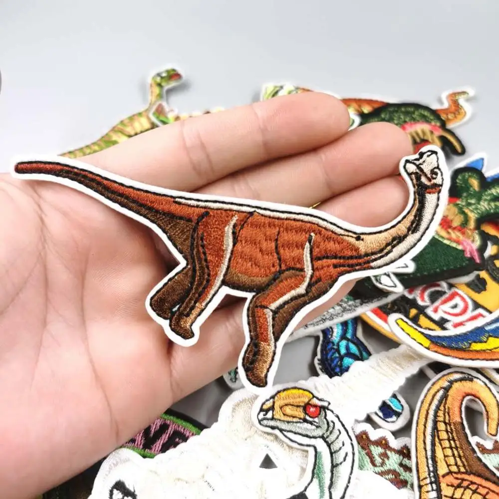 22pcs zmiešané farby Jurský Park Dinosaur World Odevu, vyšívanie patch Punk cool vzhľad Šaty nahor T-shirt taška Odznak Handričkou vložiť
