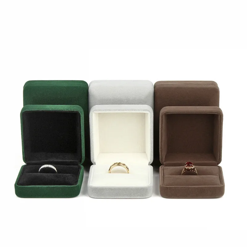 24pc na zeleno šperky boxy krúžok veľkosť boxu 6.2*5.2*3.6 cm s 1pcs šedá krúžok boxy darček zábal prívesok boxy