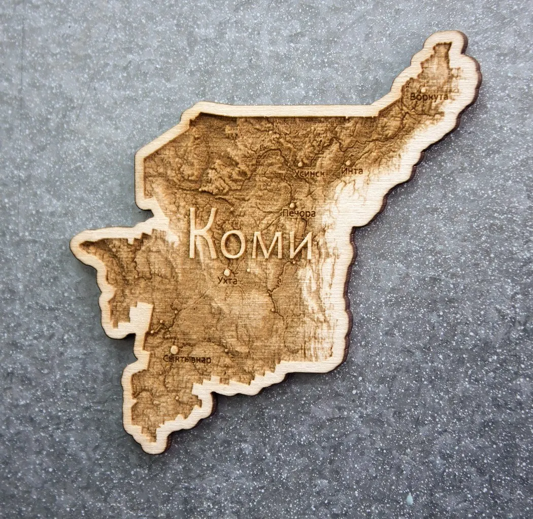 Chladnička magnet vyrobené z dreva Komi Republika mapa