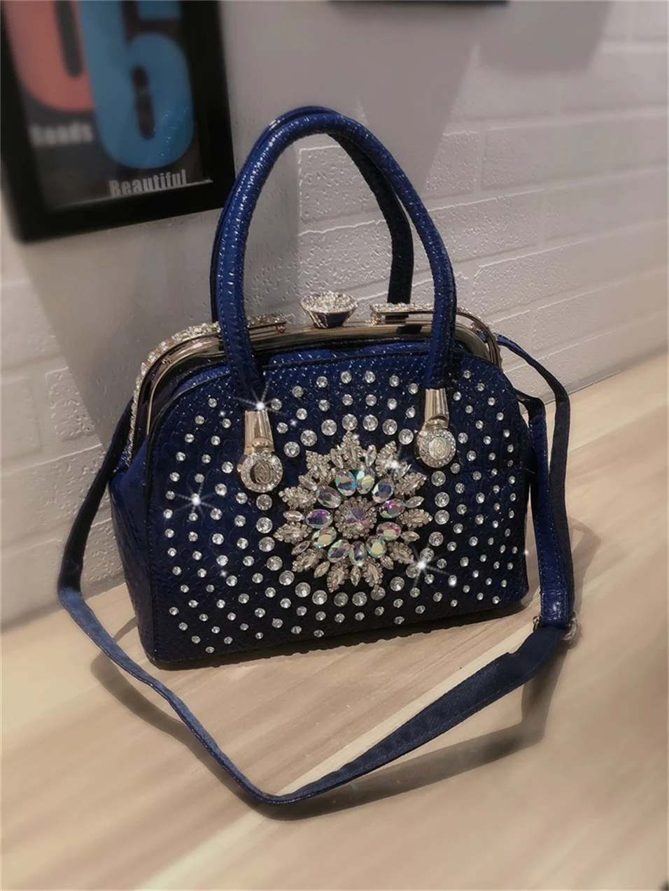 Dámske luxusné kožené kabelky slávny návrhár dámy ramenní taška 2019 nové dievča spojka taška diamond crossbody bag vak hlavné femme