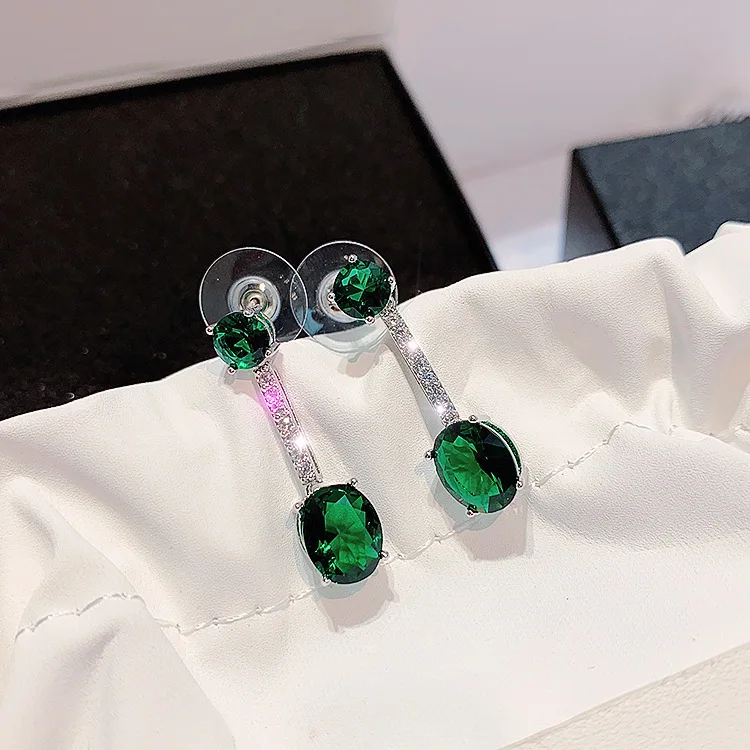 Dámy Retro Smaragdové Náušnice Super Blikajúce Zelené Crystal Zirkón Atmosférických Dlhé Luxusné Náušnice 925 Strieborné Šperky
