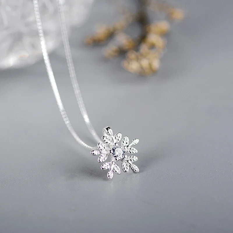 Flyleaf Snowflake Cubic Zirconia Náhrdelníky & Prívesky 925 Sterling Silver Náhrdelník Ženy Kúzlo Reťazca Jemné Šperky, Luxusné