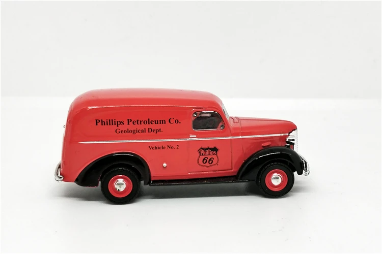 Greenlight 1:64 1939 Chevrolet Panel Truck Phillips 66 Orange Box Č.