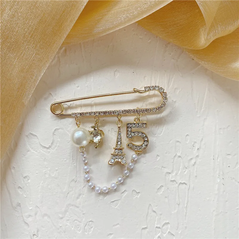 Luxusné Ženy Pearl Camellia Brošňa Šperky Fringe strapec, Kvety Číslo 5 Crystal Kolíkmi Brošňa pre Ženy