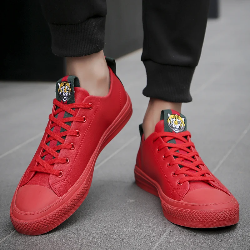 Módne pánske rada topánky červené kožené pohodlné športové pánske topánky bežecká obuv bežné univerzálny high-kvalitné športové topánky