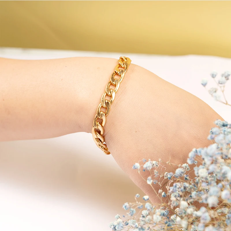 Nastaviteľná dĺžka Zlatá Farba Barcelet Žena Barcelets nehrdzavejúcej ocele Figaro reťazca Luxusné Slávnej Značky Šperky ženy darček