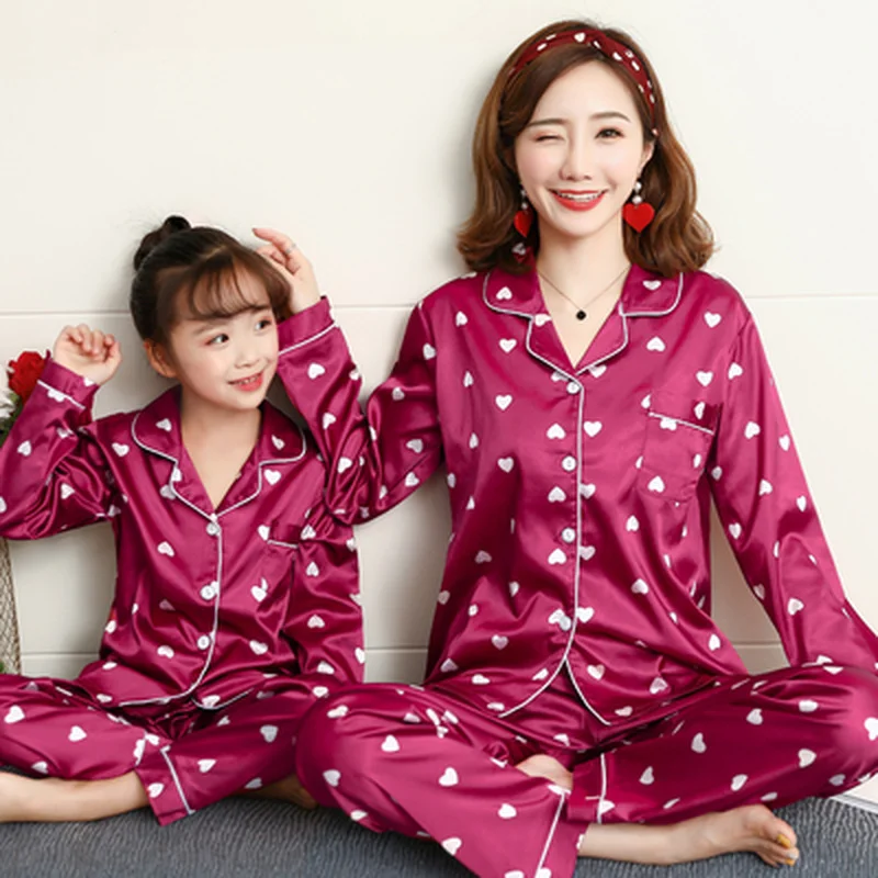 NewSpring Hodváb Rodiny Zodpovedajúce Oblečenie Chlapci Saténové Pyžamo Nastaviť Kreslených Dievčat Sleepwear Jeseň Matka, Dcéra Letný Odev