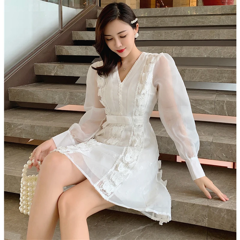 Nové Elegantné tvaru Šaty Žena Svietidla Rukáv biela pevná čipky motýľ Jar Krátke šaty žena vintage vestido jeseň 2020