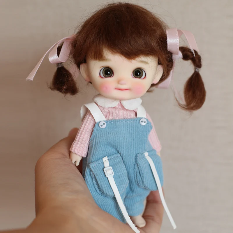 Nové ob11 bábika krásne malé dimple 1/8 bábika hlavy vrátane parochňu + body + očami + tričko+ nohavice obitsu11 make-up bábiky a oblečenia