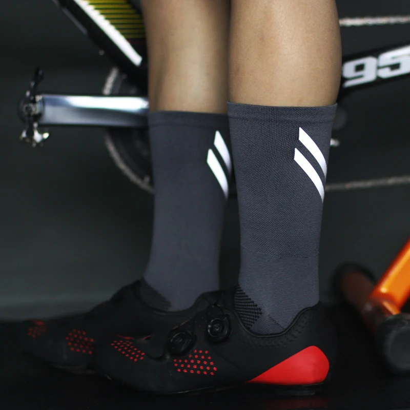 Nové Reflexné bezpečnostné Šport povolanie Cyklistické Ponožky Mužov Leica Proti Sklzu Bicykli Wearproof Cestné Cyklistické Ponožky