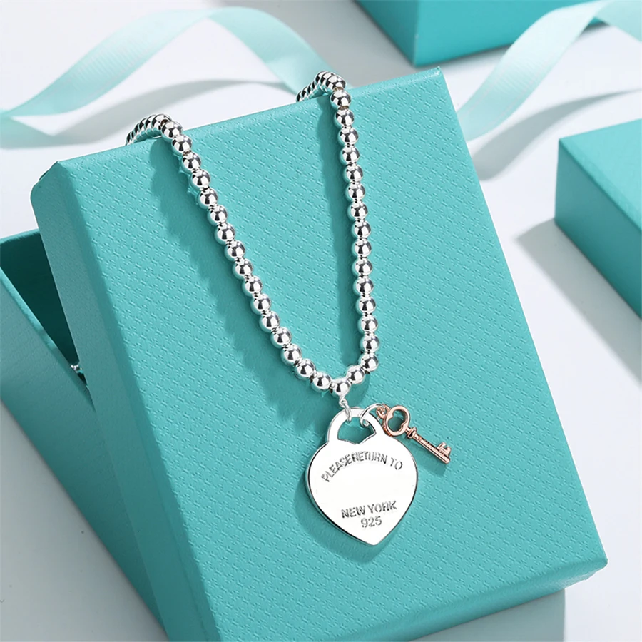 Nový náhrdelník šperky Originálne 1:1 S925 rýdzeho striebra v tvare Srdca kľúčový prívesok pre ženy Sveter reťazca módne darček k narodeninám