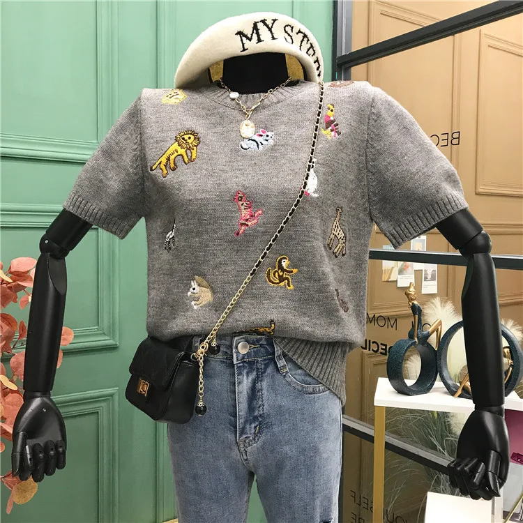 Pletené Žena Topy s Animal Výšivky Krátky Rukáv Sveter Žien Knitwear Top Harajuku Kpop Dizajnér Luxusné Oblečenie
