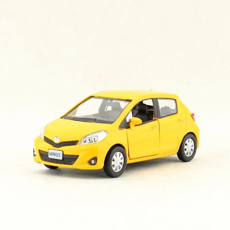 RMZ Mesta 1:36 Diecast Kovové Hračky Model/Klasická Japonsko TOYOTA YARIS VITZ/Pull back Auto pre deti je dar/Kolekcia/Vzdelávacie