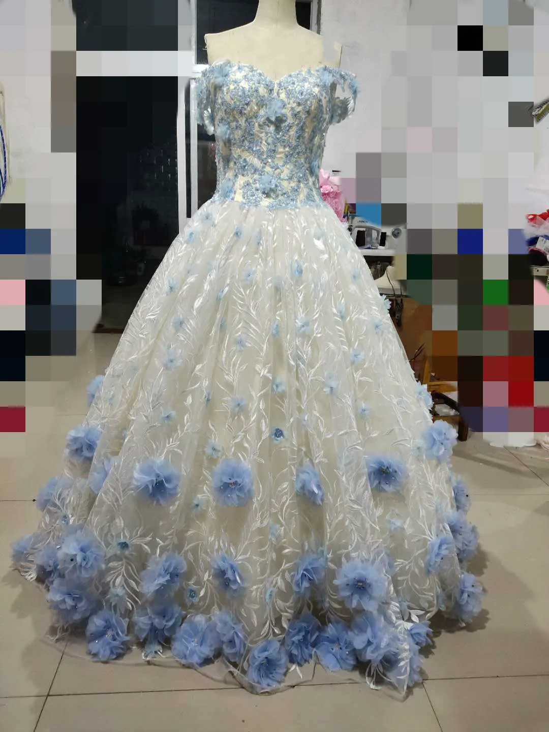 Svetlo Modrej plesové Šaty, Quinceanera Šaty Korálky 3D Kvety Mimo Ramenný Formálne Prom Šaty Sweet 16 Šaty vestido de 15 anos