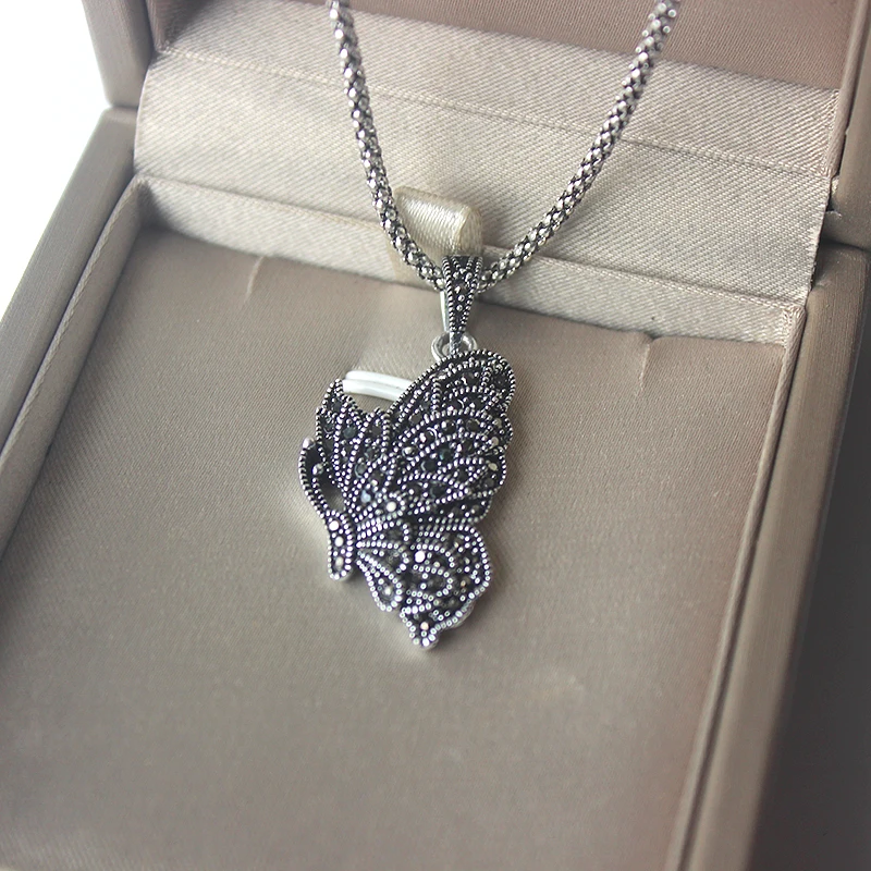 Vintage Čierna Drahokamu Prívesok Motýľ Náhrdelník Retro Šperky pre Ženy