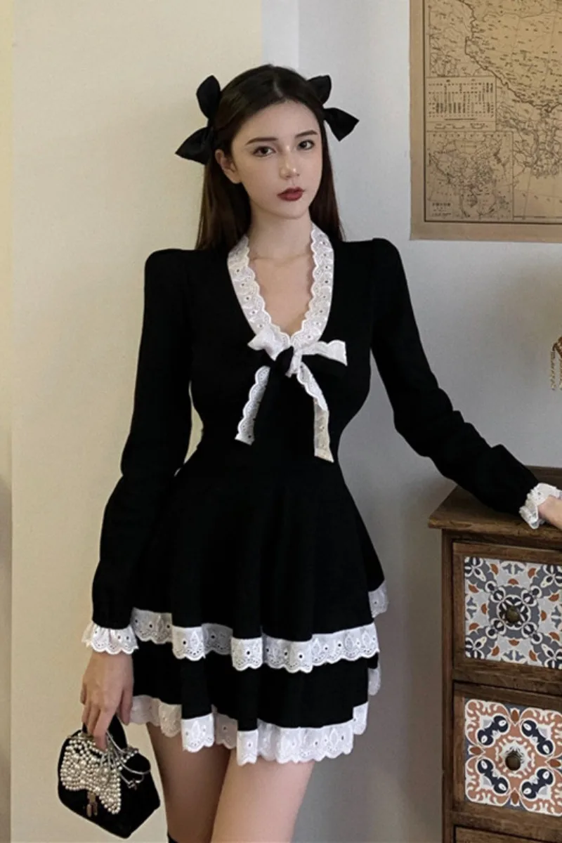 Vintage Čierne Šaty Elegantné Ženy tvaru Luku Čipky Tenký Mini Gotický Party Šaty Žena 2020 Jeseň Jeden Kus oblečenia kórejský Zime