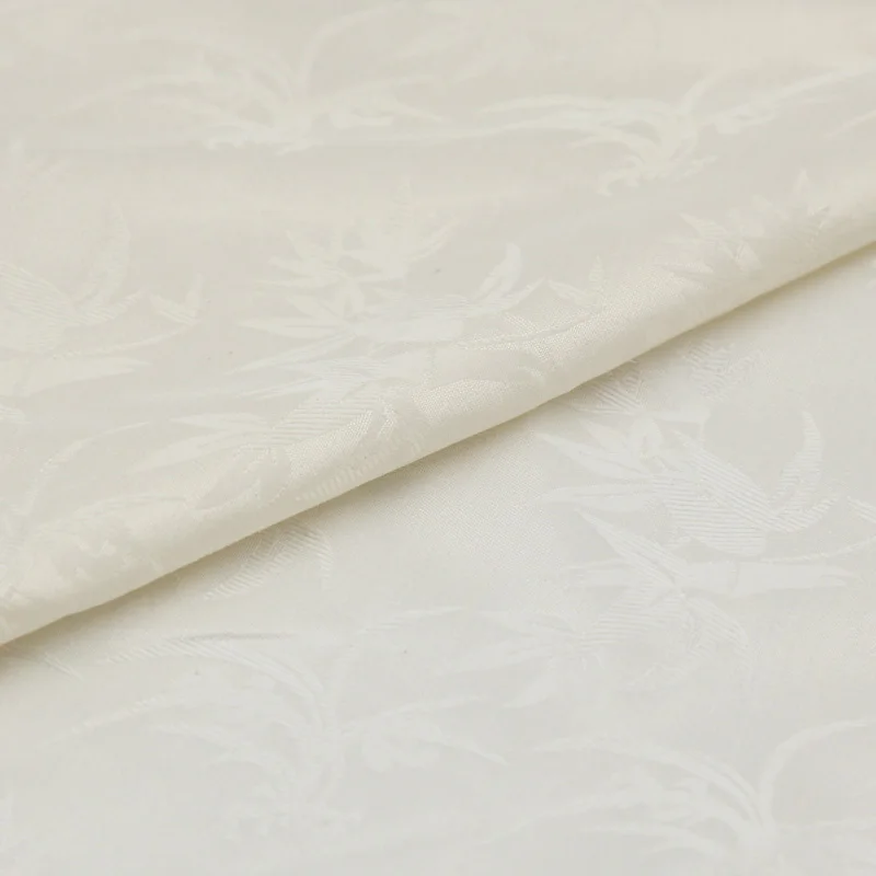 Žakárové dizajn svetlo béžová podobné bielej hodvábnej bavlnená tkanina hrubé 135 cm šírka,SCT703