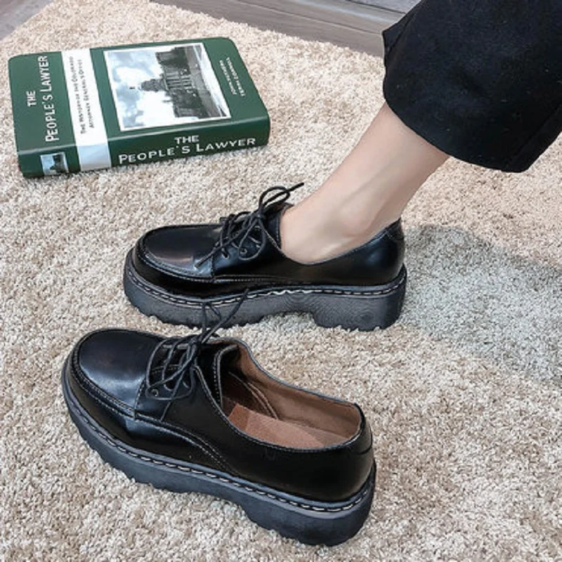 Ženské 2020 jarnom kole vedúci hrubé dno zvýšené mokasíny kórejský retro Harajuku štýl malé kožené topánky