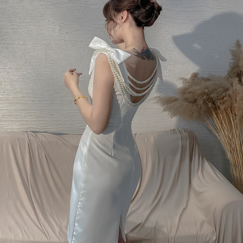 2020 Nový Vintage Hepburn Štýl Elegantné Biele Perly Reťazca Šaty Podkolienok Tvaru Špagety Popruh Party Šaty Ženy
