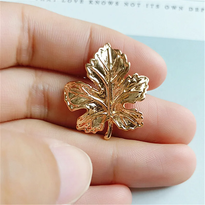 50pcs 22*26 mm Zlatá Farba Javor listy Kúzlo Leaf Prívesok DIY pre Ručné Svadobné Šperky, Takže veľkoobchod