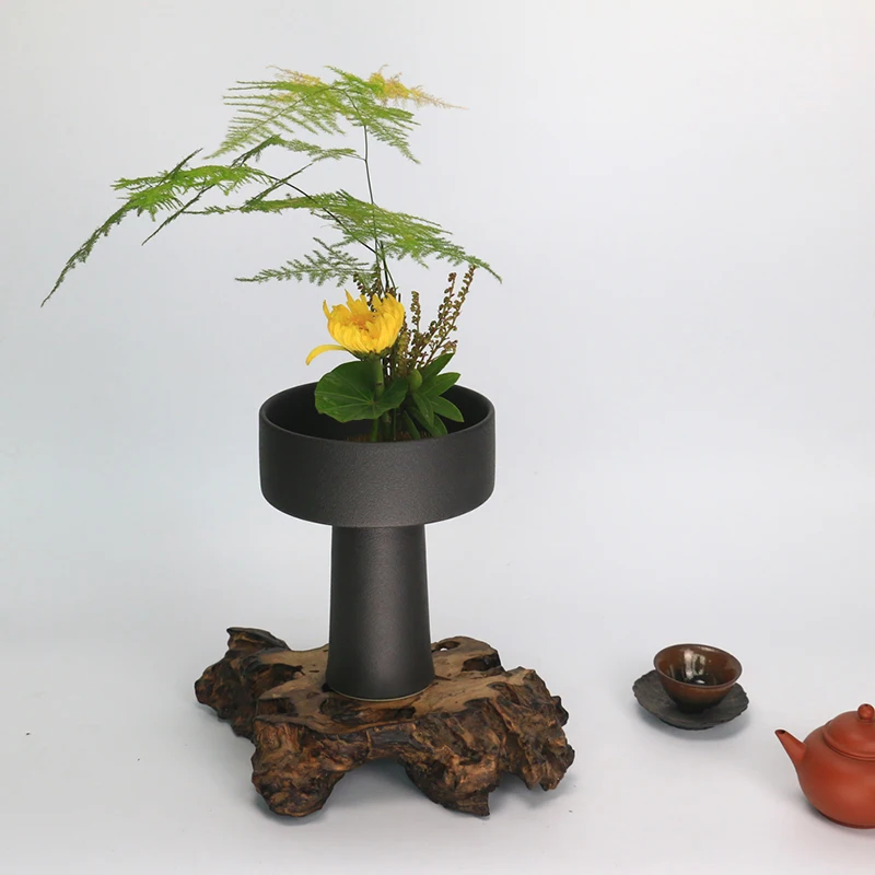 Black Zen Japonský Štýl Hrubej Keramiky Kvetináče Vázy Stola Hydroponics Vysoké Nohy Kvetináč Keramický Kvetináč Domov Ornament