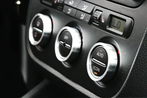 Hliníkový Rámček Pre Climatronic Dial - Sada 3 Krúžky strieborná farba - pre VW Golf Jetta MK5 , Passat B6 EOS Nové Scirocco Tiguan