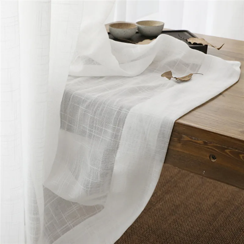 Moderné biele okna záclony tylu bavlnená posteľná bielizeň liečba obývacia izba, spálňa domáce dekorácie