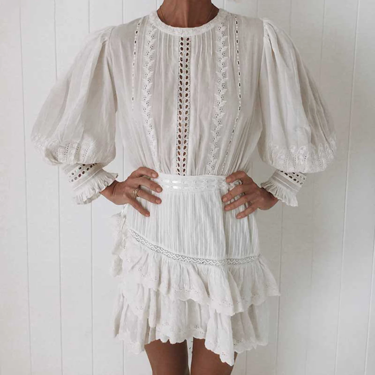 Pevné Biela Výšivka Mini Šaty S Dlhým Rukávom O Krk Vintage Vestidos Spring Beach Boho Ležérne Oblečenie 2020 Krátke Ženy Šaty