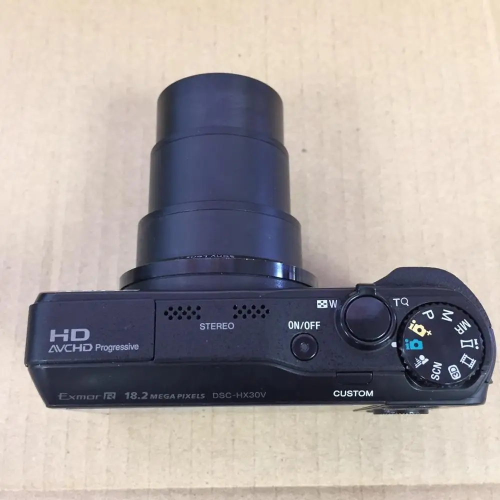 POUŽÍVA Sony Cyber-shot DSC-HX30V 18.2 MP, Exmor R CMOS Digitálny Fotoaparát s 20x Optickým Zoomom a 3.0-palcový LCD displej, wifi, gps