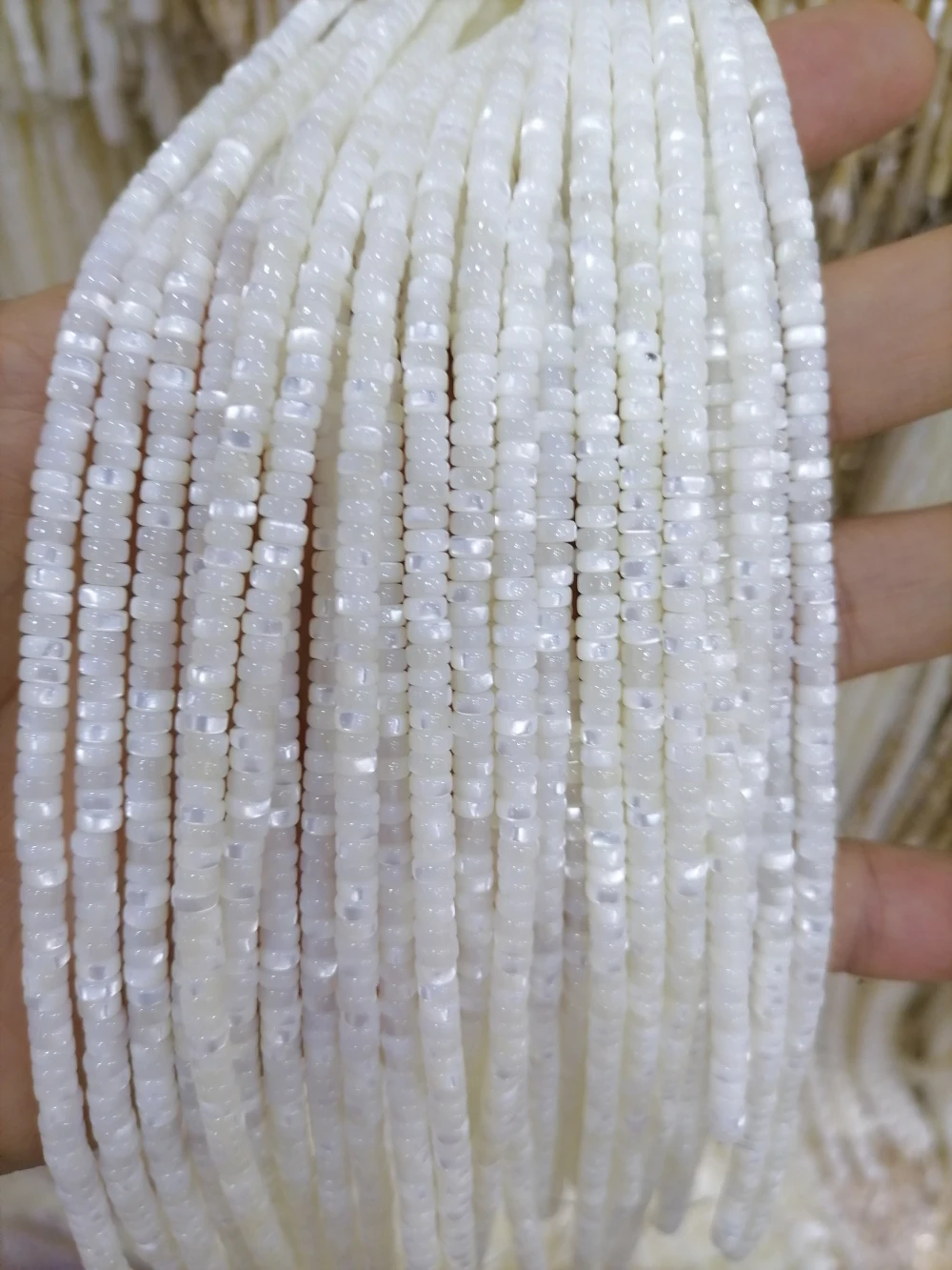 Prírodné Shell Perly Biele Ploché Kolo Shell Perly pre Šperky, Takže DIY Náramok, Náhrdelník Zistenia Príslušenstvo Darčeky Pre Ženy