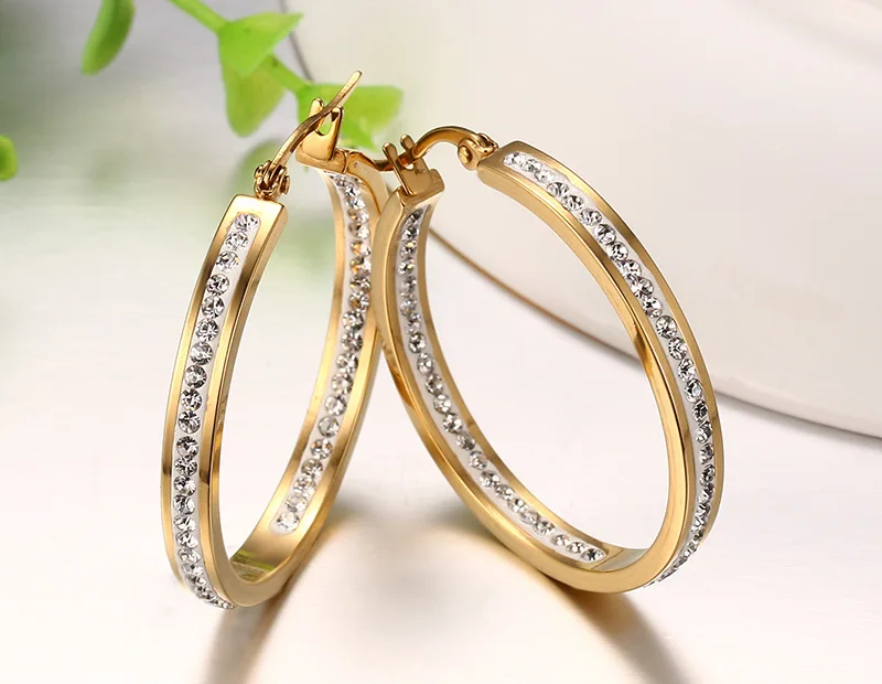 QWC zimné TBB74 módne šperky pre ženy darček k narodeninám zlato kov s kameňa Jednoduché titánové ocele pánske 0 tvar náušnice