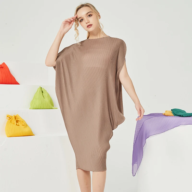 V lete roku 2020 nové nepravidelný dámske šaty Miyak násobne Módne voľné plus veľkosť okrúhlym výstrihom, krátky rukáv slim šaty