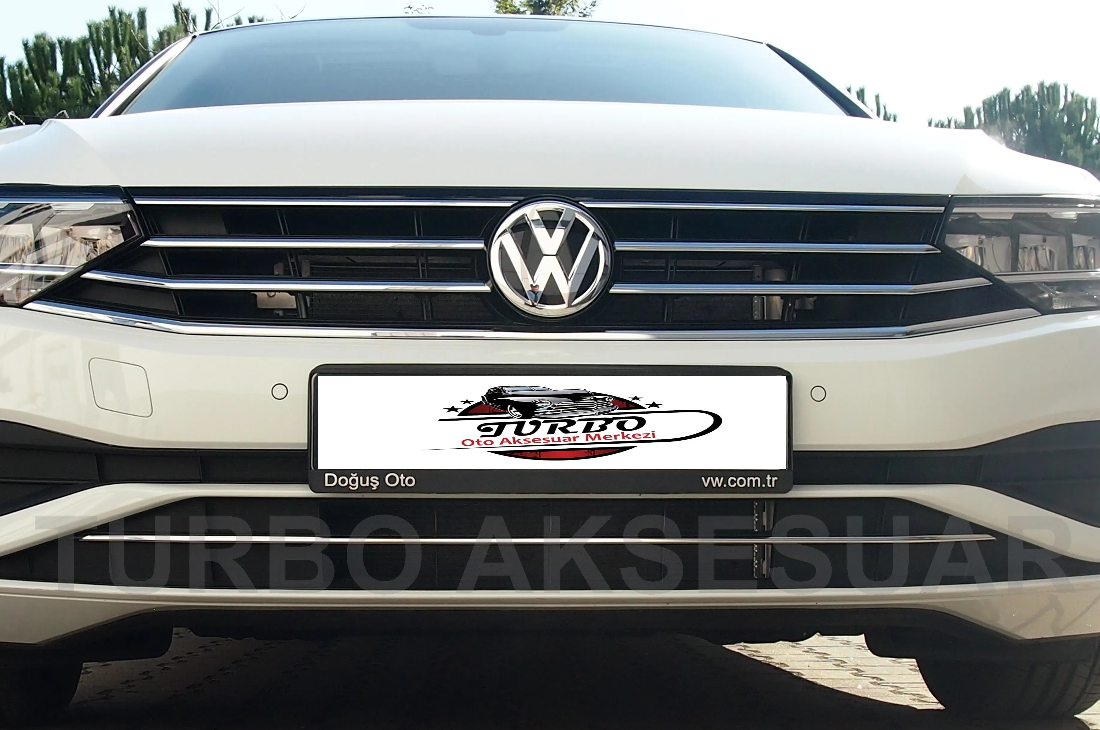 Volkswagen Passat B8.5 Chrome Predný Nárazník Liatie 1 Kus (-)