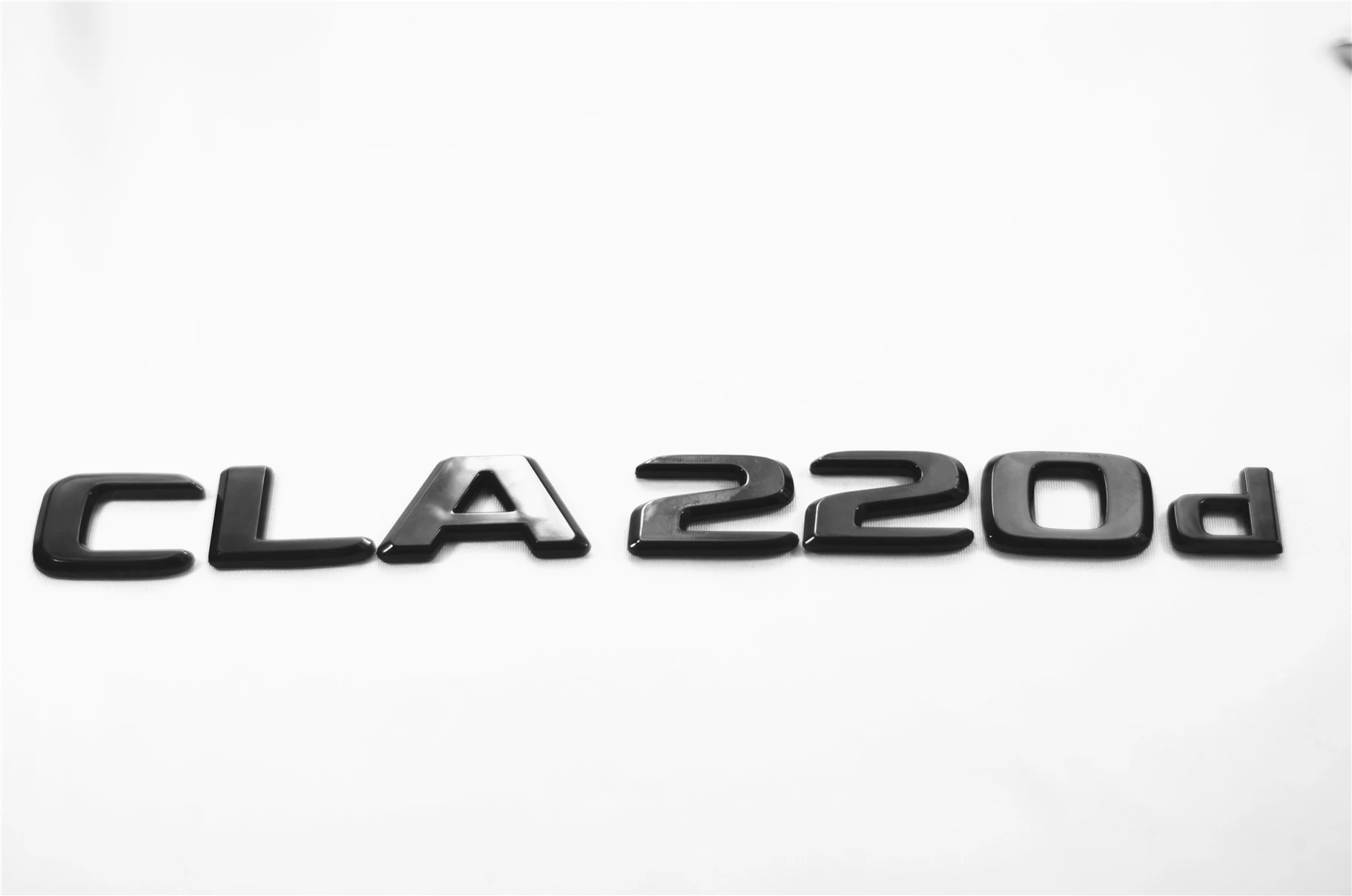 Znak, Odznak batožinového priestoru Zadné ABS na Mercedes Benz CLA250d CLA200d CLA180d CLA220d CLA35 Čierne Auto, Vonkajšie Dekorácie, Nálepky