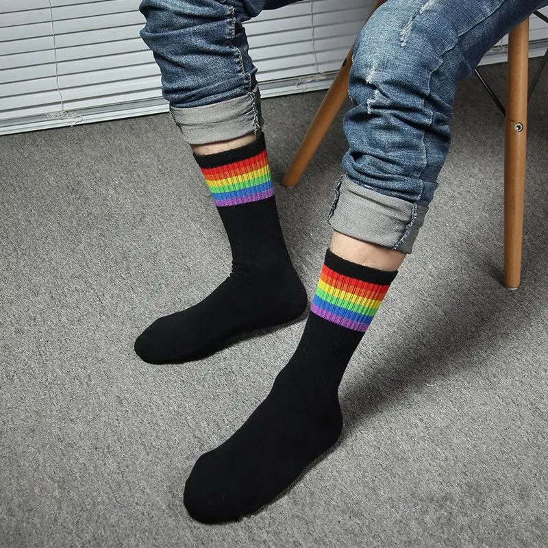 1 Pár Rainbow Prúžok Bavlnené Ponožky LGBT Gay Les Hrdý Novosti Ponožky Happy Uterák Ponožky Darčeky Športové Potu Absorpčné YLM9918
