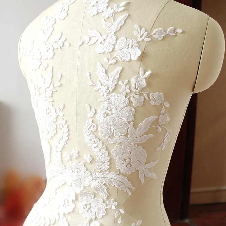 1Pcs Bavlna výšivky, kvetinové čipky patch appliqu nevesta svadobné šaty diy oblečenie čipky textílie materiál biela