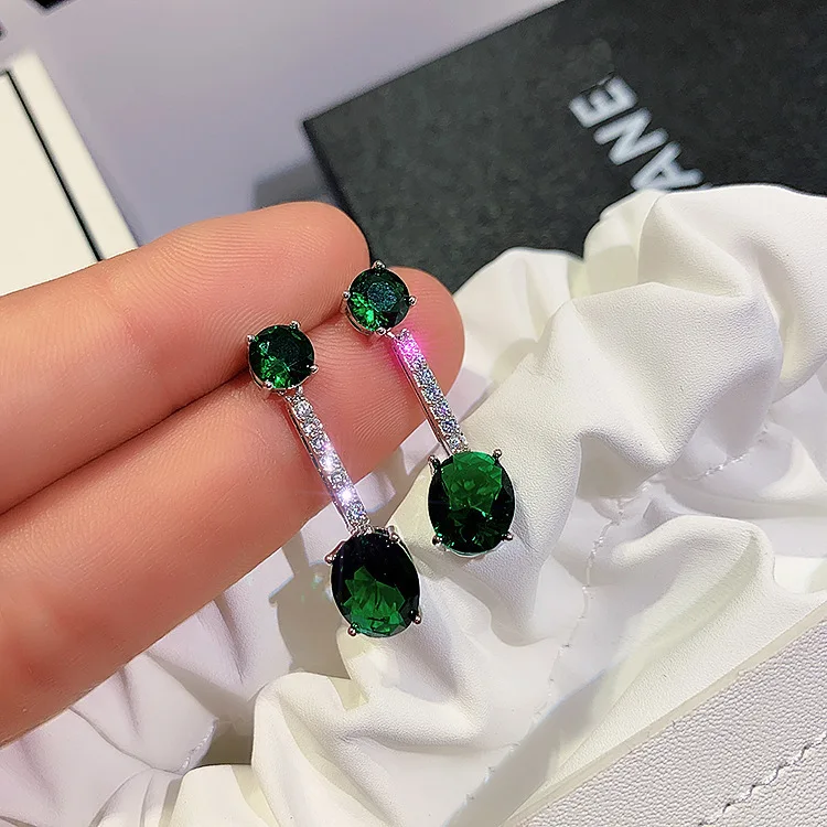 Dámy Retro Smaragdové Náušnice Super Blikajúce Zelené Crystal Zirkón Atmosférických Dlhé Luxusné Náušnice 925 Strieborné Šperky
