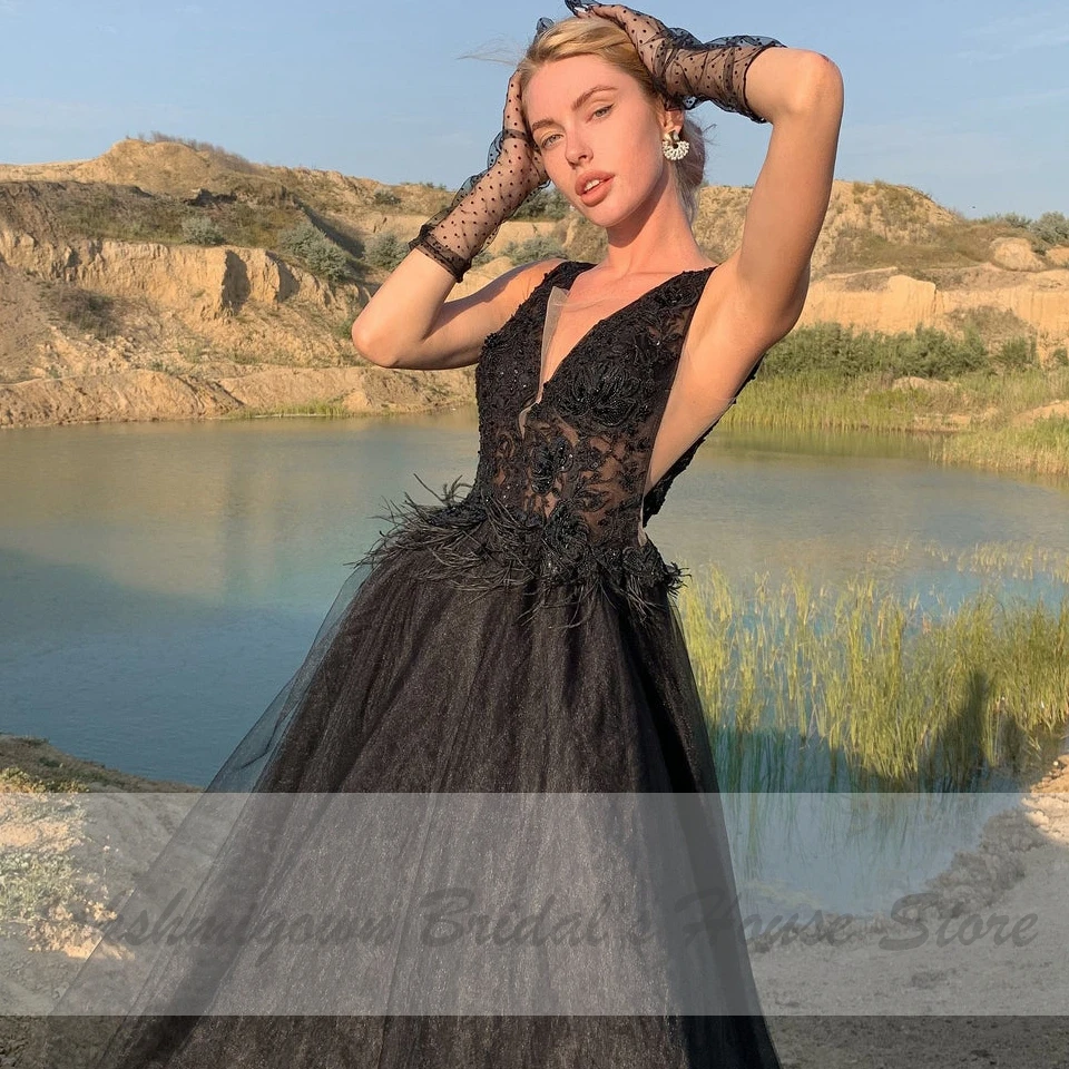 Lakshmigown Klasické Svadobné Sexy Gotický Čierne Svadobné Šaty Vysoká Rozdeliť 2021 Luxusné Tylu Mariage tvaru Čipky Svadobné Šaty