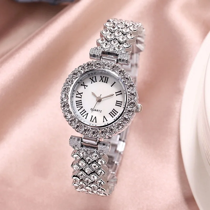 Luxusné módne diamantová vŕtačka tri farebné oceľové pásy tabuľka plná Roman slovo quartz hodinky ženy náramkové hodinky študentov