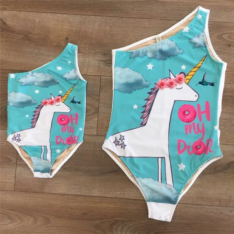 Matka & Dcéra Jedného-ramenný Bikiny Žien Deti Plaviek Cartoon Jednorožec Vzor plavky Plavky Rodiny Vyzerajú Plavky