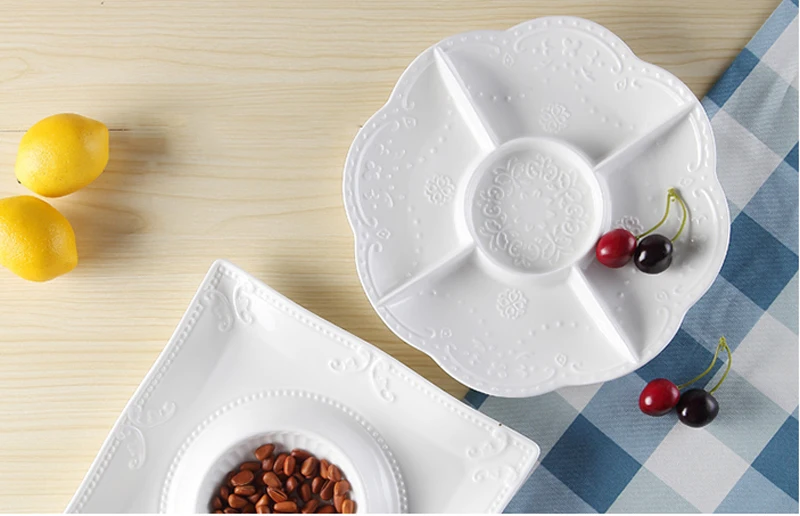 Obyčajný biely plastický porcelánu rozdelené dosky riadu, sklokeramická samostatné snack porcie jedál, bbq bufetové jedlá, ovocie candy