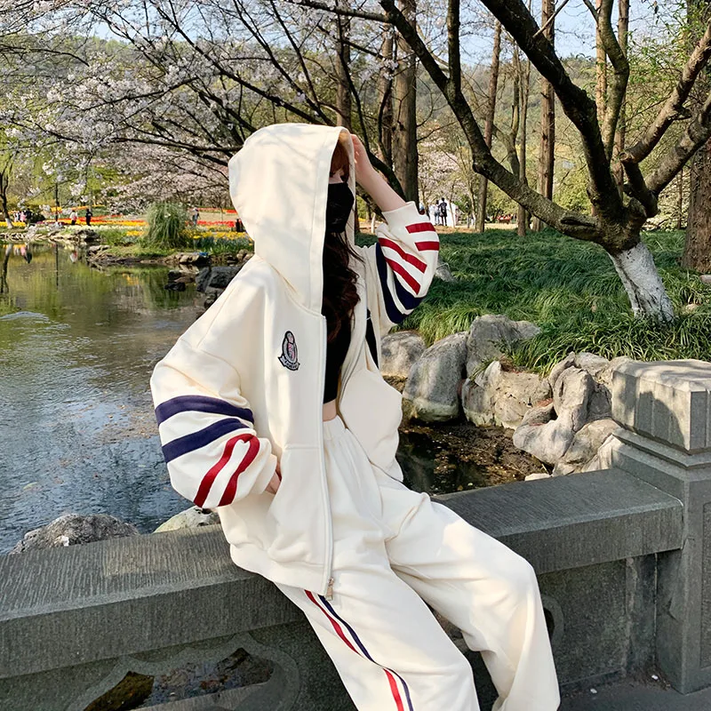 WANYUCL športové vyhovovali ženy jeseň a v zime kórejský prekladané biela bunda s kapucňou voľné bežné nohavice dvoch-dielny oblek
