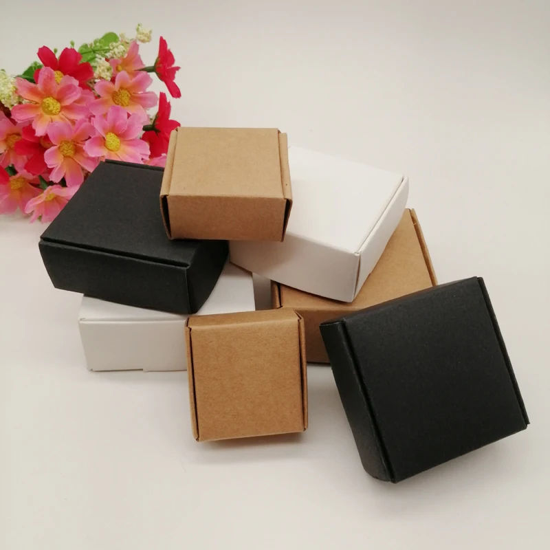 100ks Black/White/Kraft Papier Box na Darčeky Box Jewlery Displej Skladovanie Hodinky, Náušnice Balenie Box Svadobnú Tortu Papierovej Darčekovej krabičke