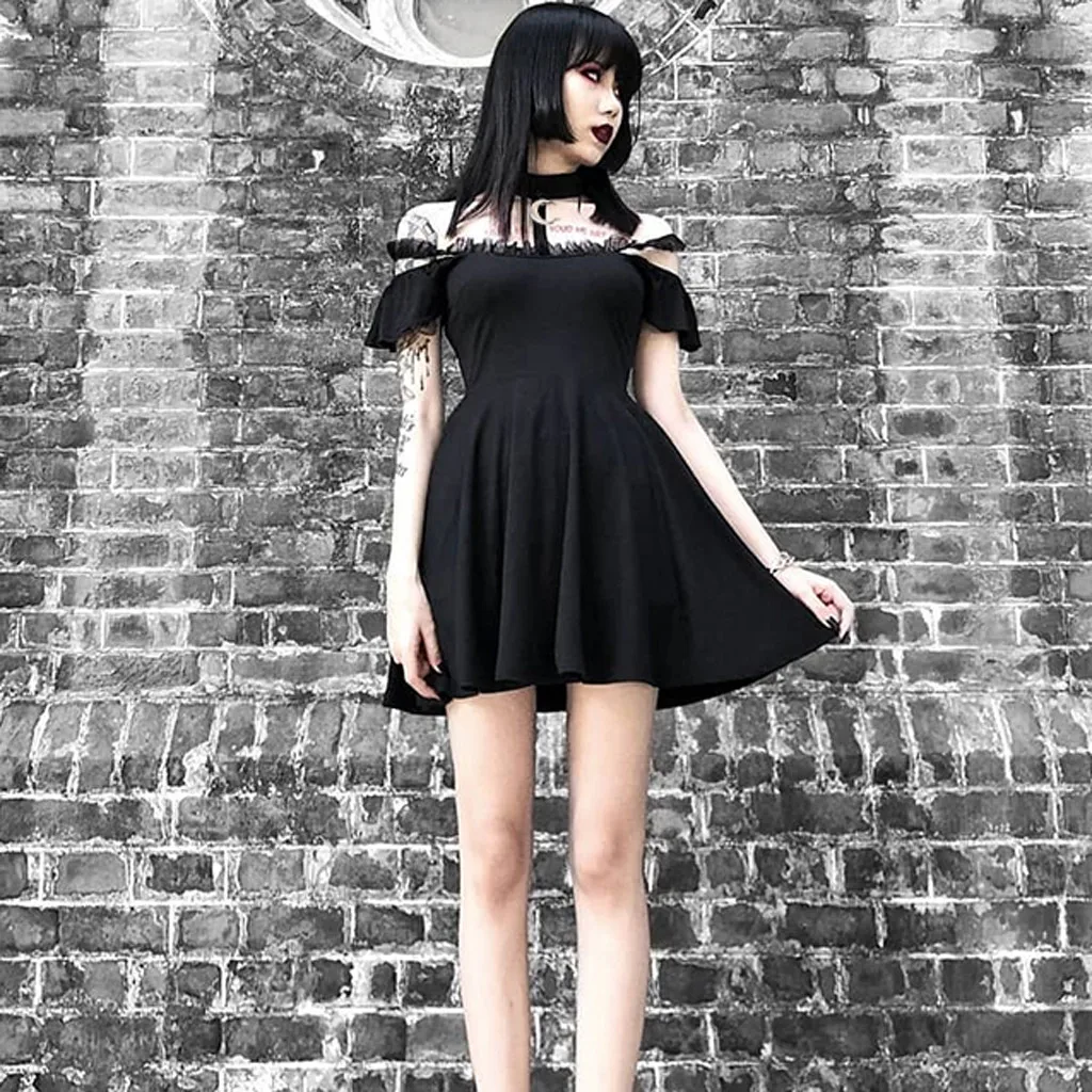 2019 Nové Žien dobré-predaj šaty punk štýl tmavo čierne produkty Gotickom štýle retro bez ramienok čipky sexy šaty župan femme 40*