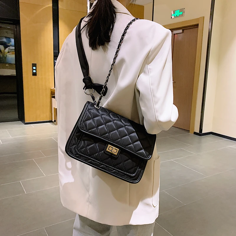 2020 nové taška cez rameno fashion reťazca taška lady taška na bežné malé námestie taška čierna žena taška messenger bag taška cez rameno