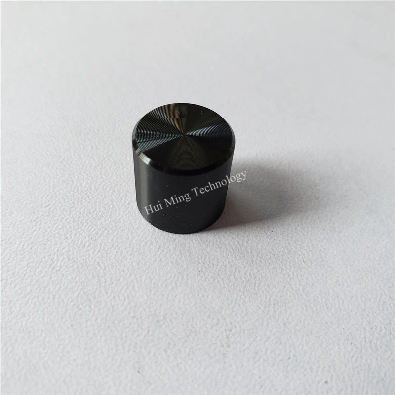 20pcs hliníka, plastu spp gombík potenciometer gombík jeden znak 12.5*12*6mm čierne D hriadeľ zosilňovač nastavenie hlasitosti hliníkové gombík