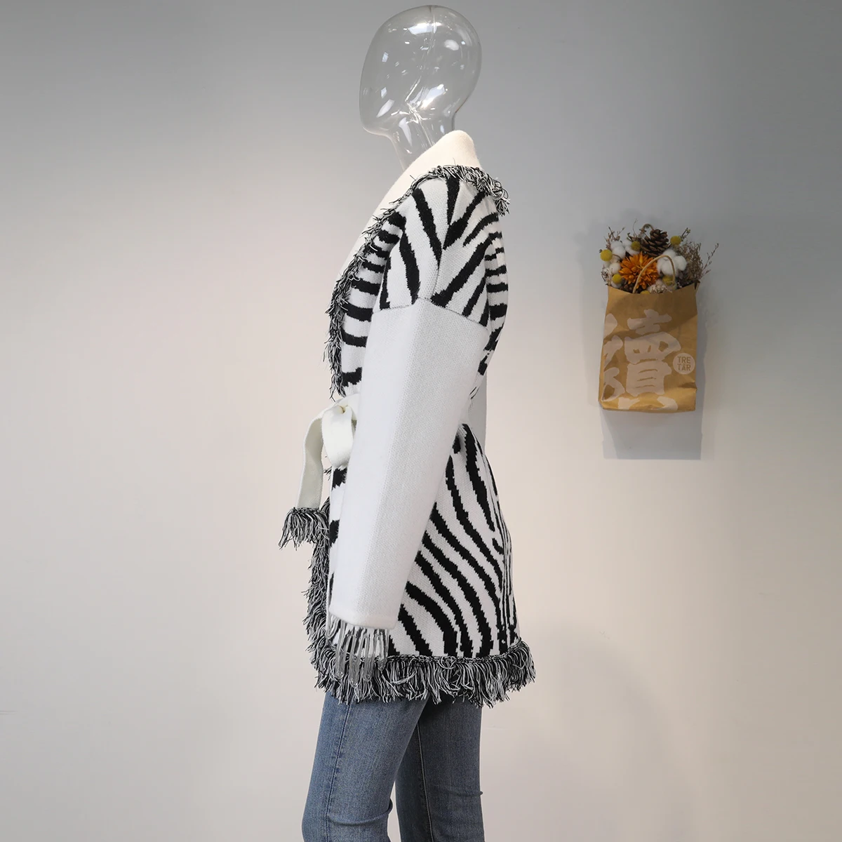 Jastie 2021 Zimné Nádherný Zebra Vyšívané Cardigan Šatkou Klope Dlhý Rukáv Pletený Sveter Cashmere Vlnené Vrchné Oblečenie Bunda